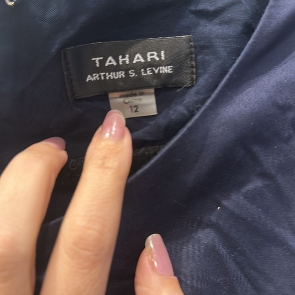 Lazer cut tea length dress - Tahari -12 - Picture 4 of 4